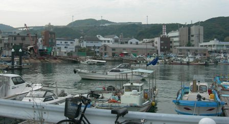 岩屋漁港05.JPG