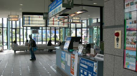 東浦バスターミナル3.JPG
