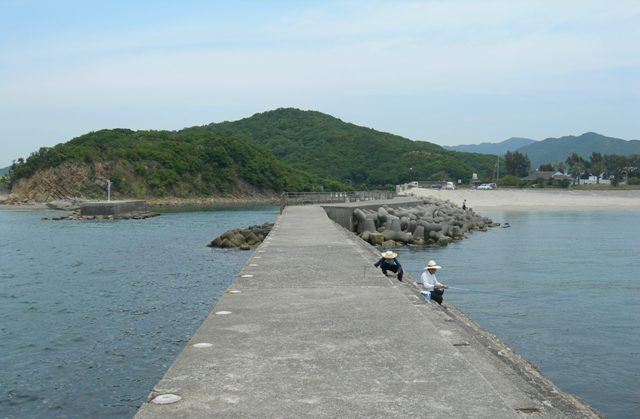 阿万海水浴場北側波止09.JPG